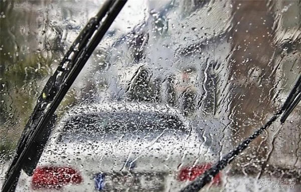 科目二、科目三遇到下雨天應該怎樣做？考試順利會通過