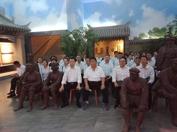 隴運集團公司黨委開展“不忘初心、牢記使命”紀念建黨98周年主題黨日活動