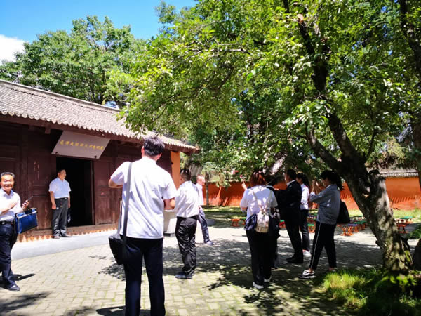 隴運集團公司黨委開展“不忘初心、牢記使命”紀念建黨98周年主題黨日活動