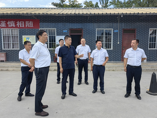 黨委書記、董事長張宏偉在成縣片單位開展工作調(diào)研