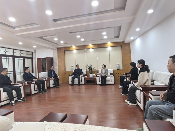 隴運(yùn)集團(tuán)潤(rùn)華旅游客運(yùn)公司、晟游天下旅行社與隴南師范學(xué)院歷史文化與旅游學(xué)院達(dá)成見習(xí)合作意向