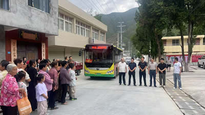 隴運(yùn)集團(tuán)文縣公交公司成功開(kāi)通9路城鄉(xiāng)公交專(zhuān)線(xiàn)