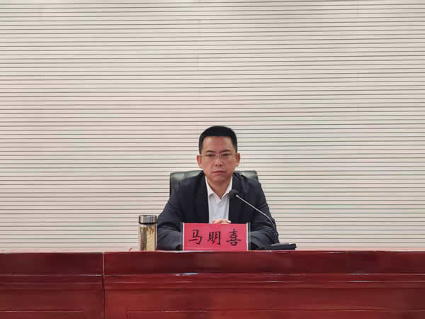 隴運(yùn)集團(tuán)武都公交公司舉辦駕駛員綜合能力提升培訓(xùn)班開(kāi)班儀式